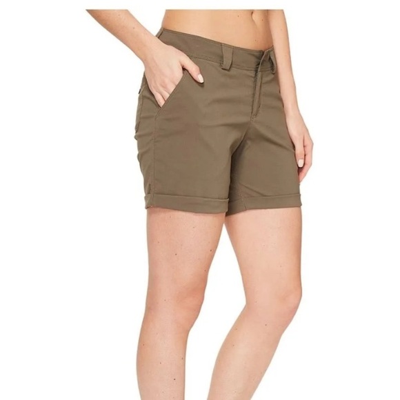 OUTDOOR RESEARCH Equinox Metro Black Rolled Hem Shorts! Women’s Size 6 - Picture 2 of 10
